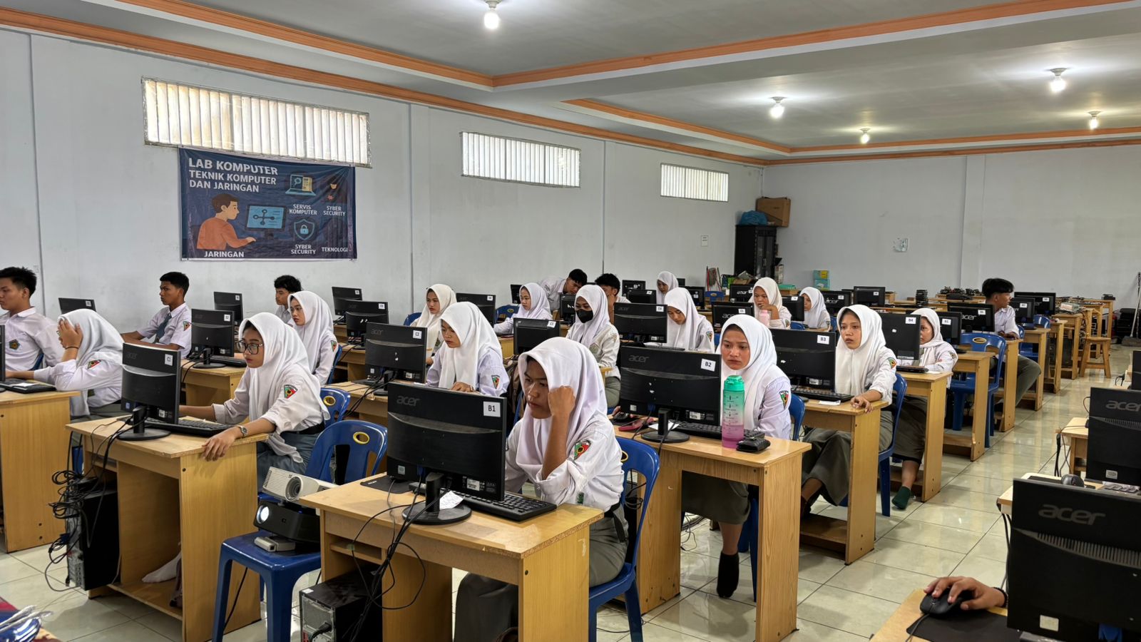 Laboratorium Komputer SMK Tamansiswa Lubuk Pakam